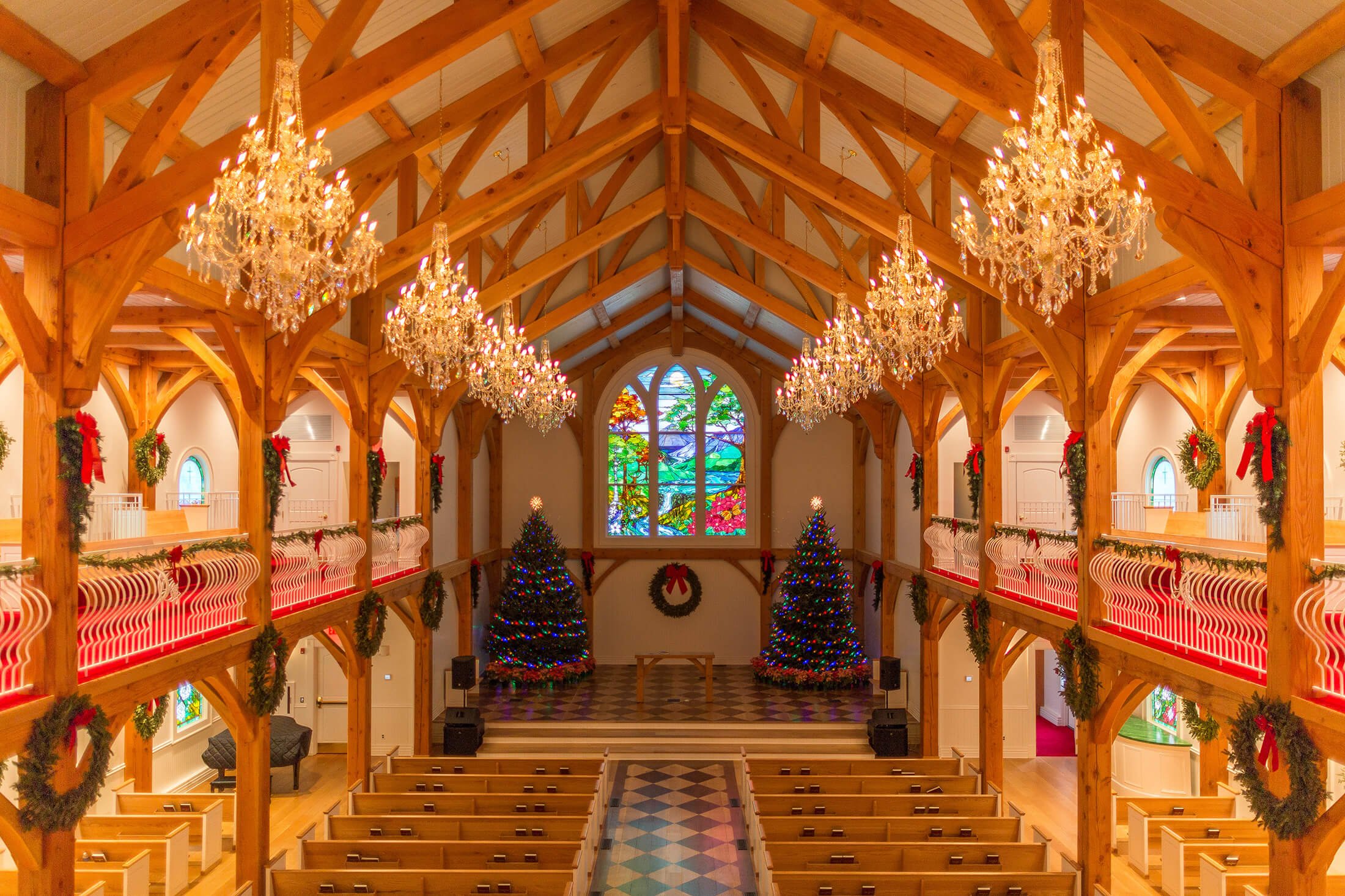 christmas decoration in the greenbrier chapel